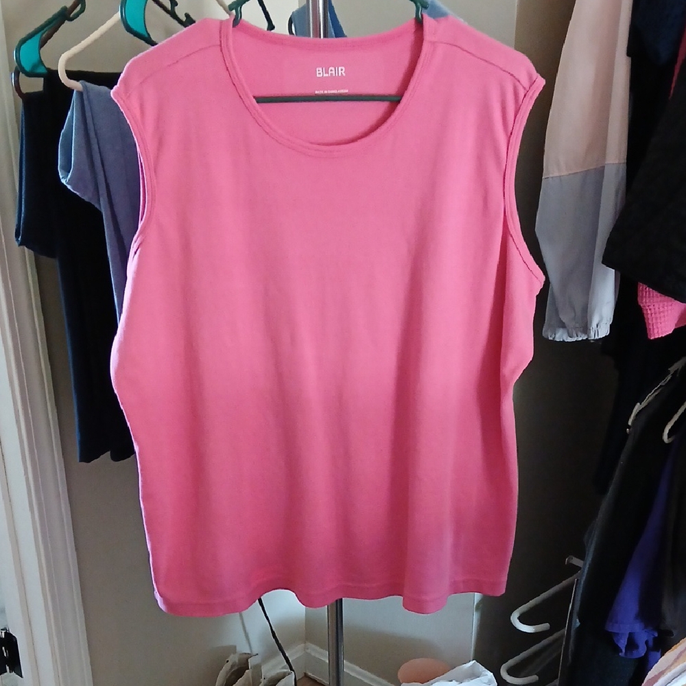 Blair Women's Vibrant Pink Muscle Tee